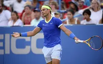 Rafael Nadal trở lại quê hương tham vấn bác sĩ