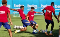 Barcelona vất vả điều chỉnh lại lương của các cầu thủ