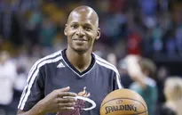 Ray Allen trở lại với bóng rổ
