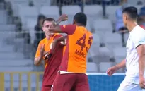 Galatasaray phạt nặng cầu thủ tấn công đồng đội