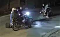 Nữ công nhân môi trường khóc van xin 4 tên cướp