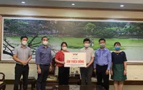 Quỹ Tấm lòng Việt trao 200 triệu đồng hỗ trợ sinh viên bị ảnh hưởng bởi dịch bệnh COVID-19