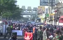 Phong tỏa hay mở cửa nền kinh tế thời đại dịch?