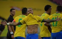 Neymar tỏa sáng, Brazil xây chắc ngôi đầu