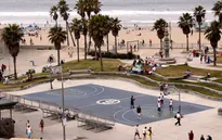 NBA cân nhắc việc đưa các trận đấu ra ngoài trời