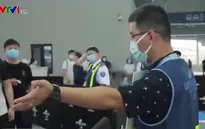 Tăng tốc tiêm vaccine, Trung Quốc tiếp tục kiểm soát chặt chẽ dịch bệnh