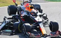 FIA vào cuộc điều tra vụ va chạm giữa Max Verstappen và Lewis Hamilton