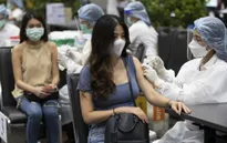 Thái Lan sẵn sàng tiêm vaccine cho học sinh từ 12 tuổi, loài dơi ở Lào mang virus tương tự SARS-CoV-2