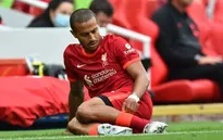 Liverpool tiếp tục gặp khó khăn ở hàng tiền vệ