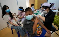 Thái Lan: Trẻ bị tác dụng phụ do tiêm vaccine COVID-19 sẽ được bồi thường
