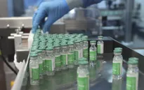 EU tiếp tục hạn chế xuất khẩu vaccine COVID-19