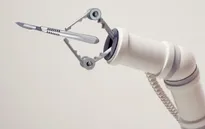 Robot 5G - trợ thủ đắc lực cho các bác sĩ ngoại khoa