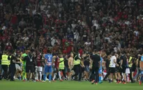 BTC Ligue 1 đưa ra án phạt cho vụ bạo loạn giữa Nice - Marseille