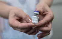 Pfizer: Có thể tiêm mũi tăng cường với vaccine phòng bệnh viêm phổi