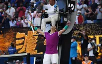 Thắng nghẹt thở Shapovalov, Nadal vào bán kết Australia mở rộng
