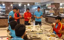 ĐT Việt Nam tạm biệt bác sĩ Choi Ju-young