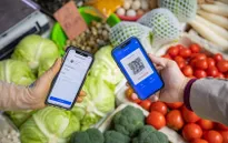 Kết nối tài khoản Mobile Money và ngân hàng: Thúc đẩy thanh toán số