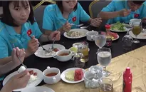 ĐT nữ Việt Nam sẽ không được mang... mỳ gói tới World Cup