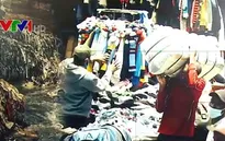 Thời trang tái chế tạo ra hàng núi rác thải tại Kenya