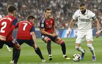 Benzema đá hỏng phạt đền, Real Madrid mất ngôi đầu vào tay Barca