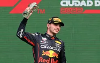 Vượt mặt Michael Schumacher, Max Verstappen đi vào lịch sử F1