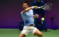 Novak Djokovic tiến vào bán kết Astana mở rộng