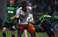 AS Roma chia điểm trên sân của Sassuolo