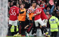 Nhọc nhằn thắng Fulham, Man Utd áp sát top 4