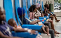Dịch tả ở Haiti trầm trọng hơn, số ca mắc COVID-19 gia tăng ở châu Mỹ