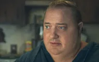 Brendan Fraser: Chúng ta đang sống trong "một thế giới hoài nghi", nơi "rất dễ trở nên tàn nhẫn"