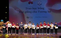 Trao tặng 50 suất học bổng cho sinh viên tài năng tại ngày hội Techfest 2022