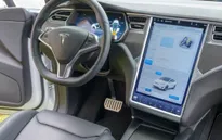 Ô tô của Tesla bị tình nghi gây chết người tại Hàn Quốc