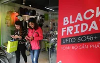 Nhiều cửa hàng giảm giá đến 90% dịp Black Friday