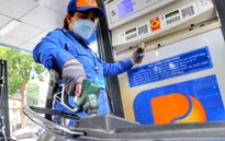 Giảm lần thứ 4 liên tiếp, giá xăng về dưới 20.000 đồng/lít