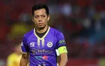 Văn Quyết nghỉ hết mùa giải V.League 2022