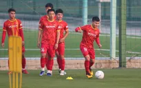 Quang Hải tham gia buổi tập cuối của ĐT Việt Nam trước ngày khởi hành sang Lào