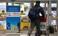 Hàng loạt chuyến bay bị hoãn, hủy tại sân ở Vancouver do bão tuyết