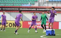 ĐT Việt Nam bước vào buổi tập đầu tiên trên sân cỏ nhân tạo Jalan Besar