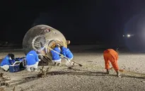 Tàu Thần Châu-14 đưa các phi hành gia trở về Trái đất an toàn