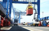 Xuất nhập khẩu Việt Nam vượt 730 tỷ USD