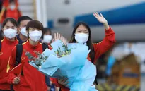Đội tuyển bóng đá nữ Việt Nam về tới Hà Nội