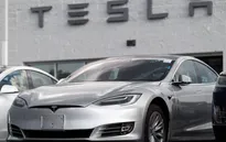 Tesla triệu hồi ô tô lần thứ tư trong hai tuần