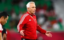 HLV Bert van Marwijk chia tay ĐT UAE