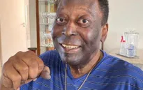 Huyền thoại bóng đá Pele nhập viện
