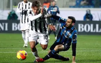 Juventus chia điểm trên sân của Atalanta