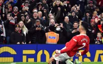 Ronaldo ghi bàn trở lại, Man Utd tìm thấy niềm vui chiến thắng