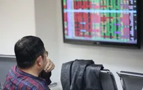 VN-Index “bốc hơi” gần 15 điểm