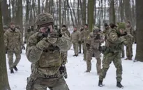 Ukraine ban bố sắc lệnh tổng động viên, Canada sẽ trừng phạt 58 cá nhân và thực thể Nga