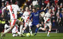 Real Madrid thắng tối thiểu trên sân Rayo Vallecano