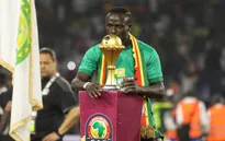 Hành động ý nghĩa của Sadio Mane được NHM ca ngợi hết lời